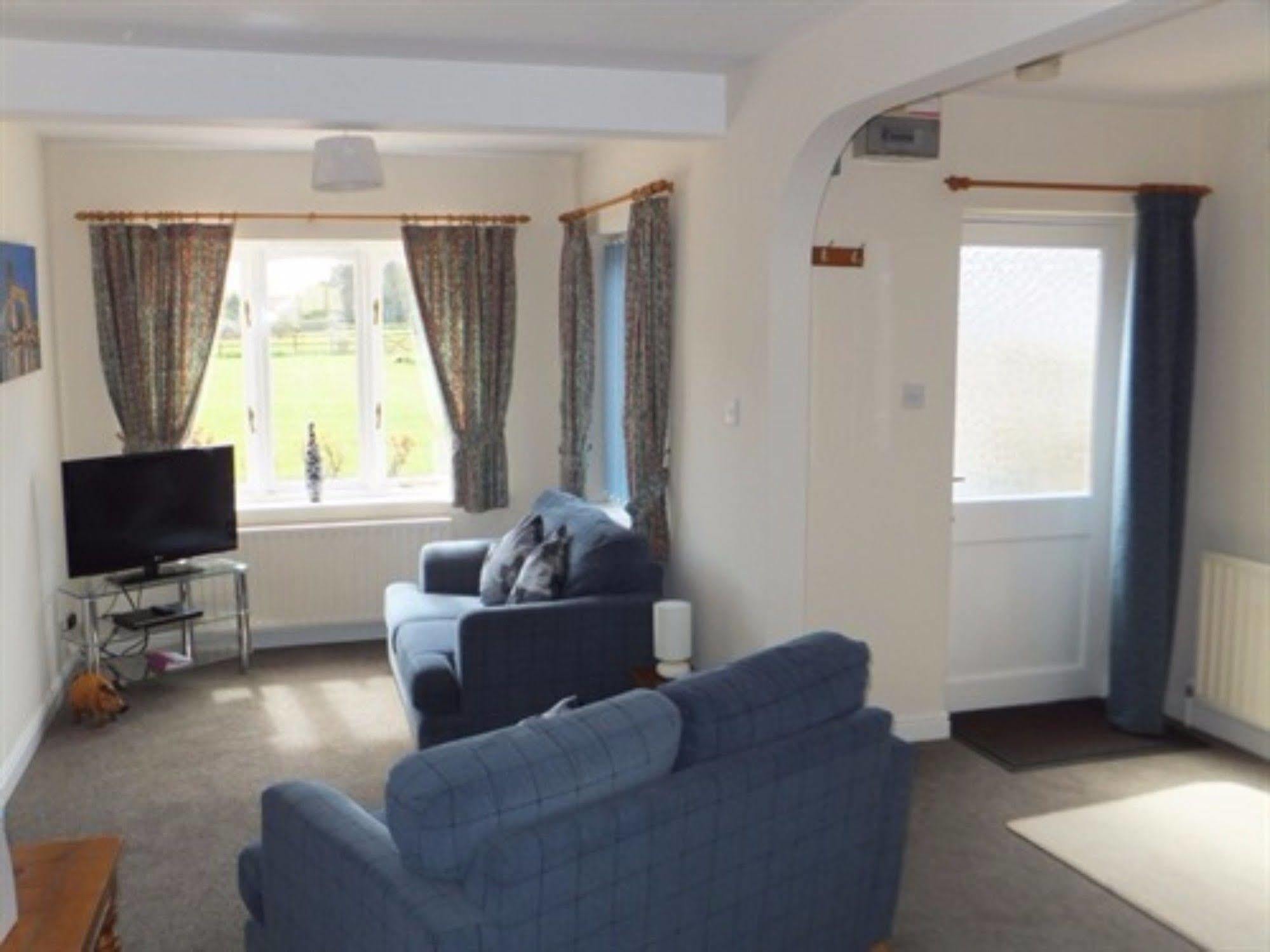 West View Farm Hotel Лаут Екстериор снимка