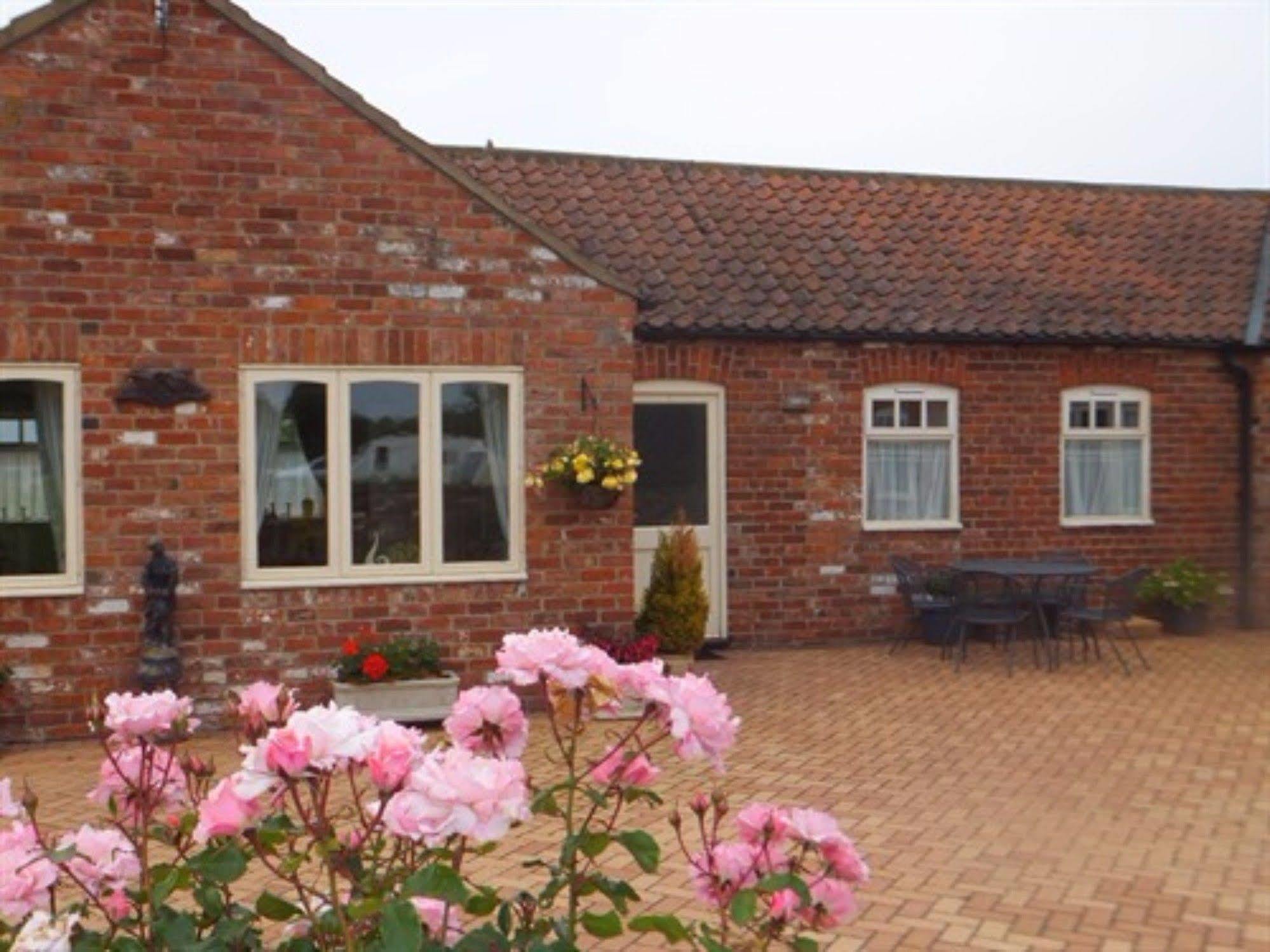 West View Farm Hotel Лаут Екстериор снимка