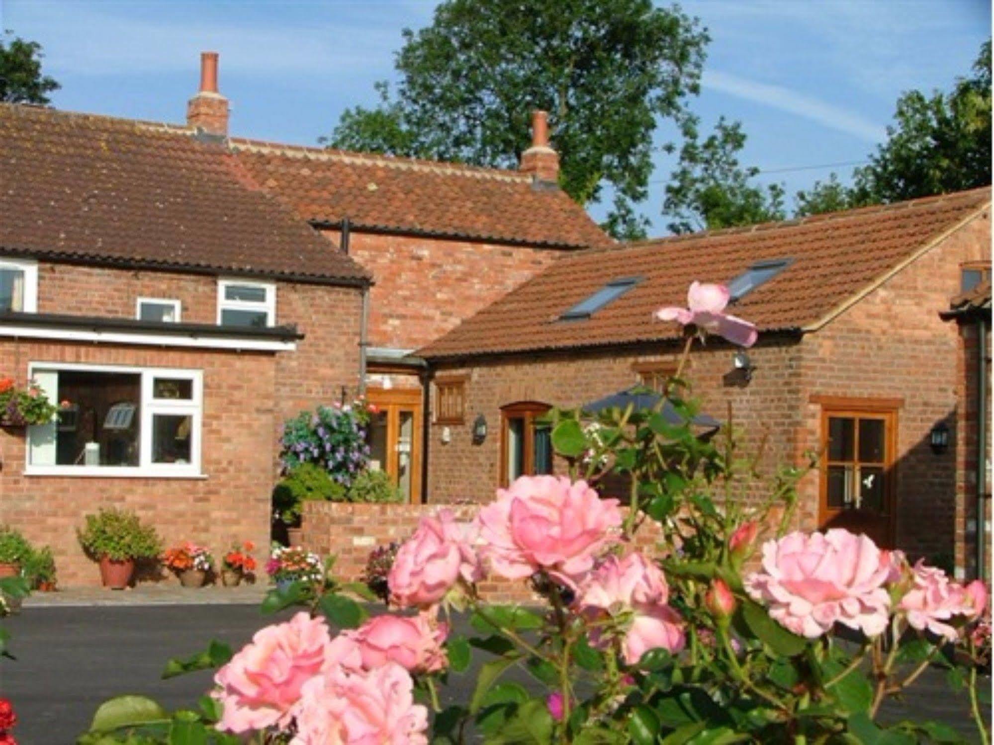 West View Farm Hotel Лаут Екстериор снимка